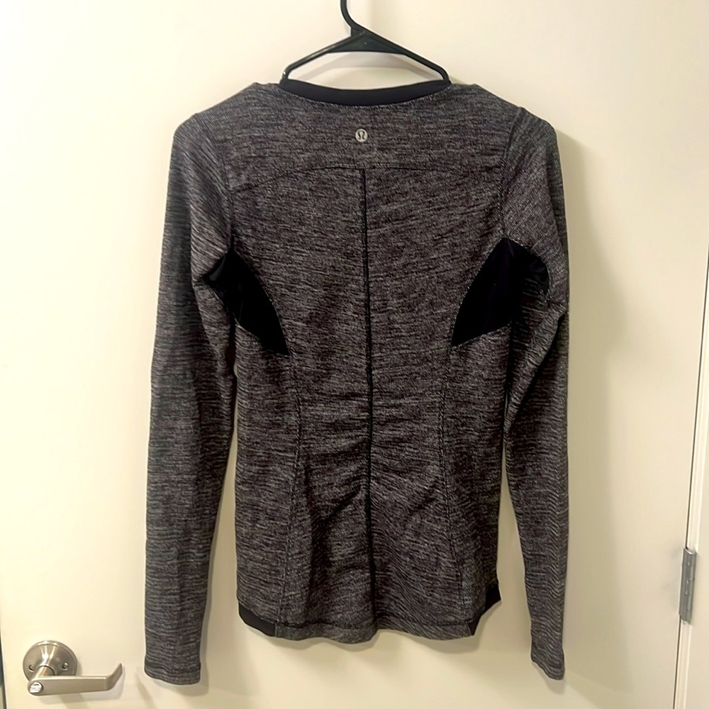 Lululemon Base Runner Long Sleeve- Heathered Black/ Black - Women’s Small - Picture 6 of 13